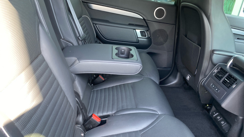 Land Rover Discovery 3.0 D300 R-Dynamic HSE 5dr Auto Diesel Station Wagon